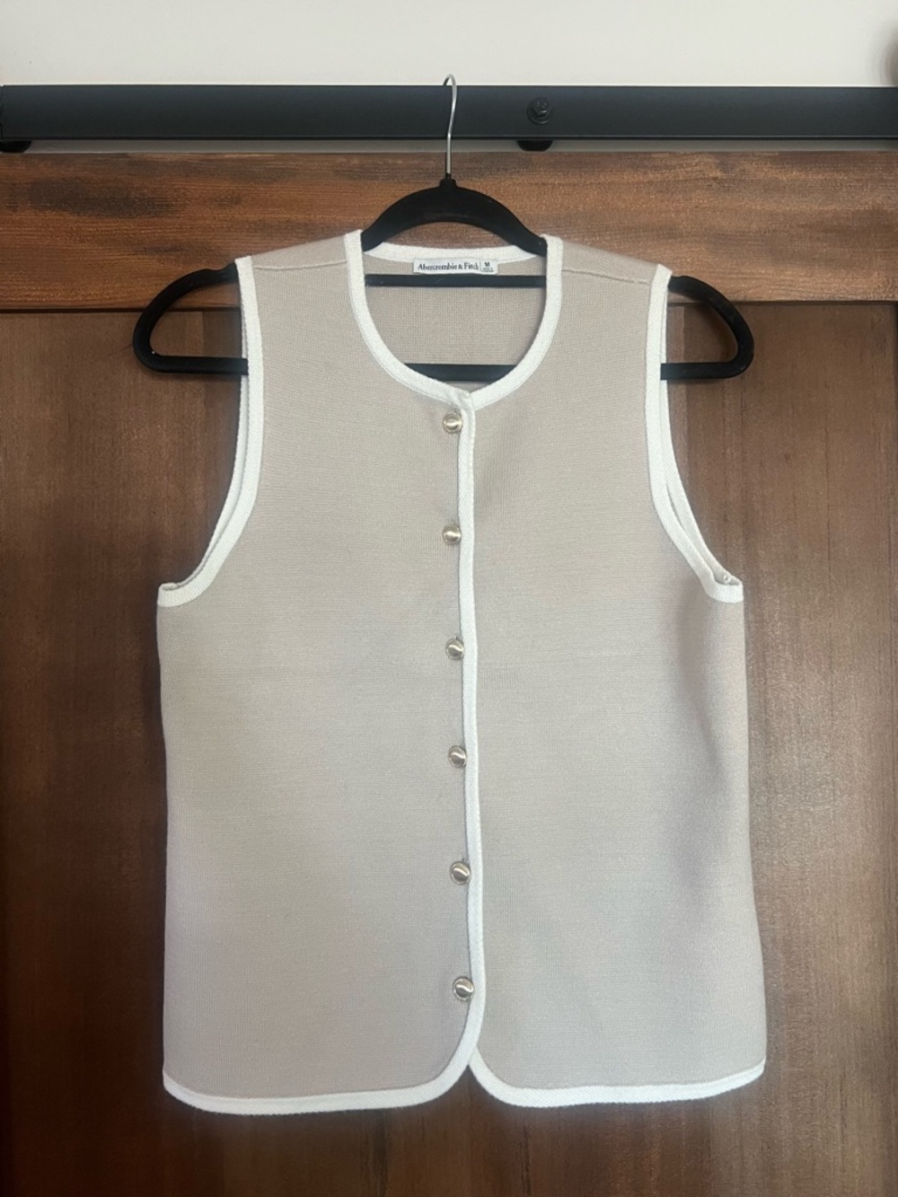 Abercrombie & Fitch Beige Knit Button-Front Vest with White Trim (Gold Hardware) - Picture 2 of 3